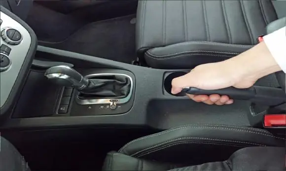 How to Park an Automatic Car Properly: Shift to P First or Engage the Parking Brake First?